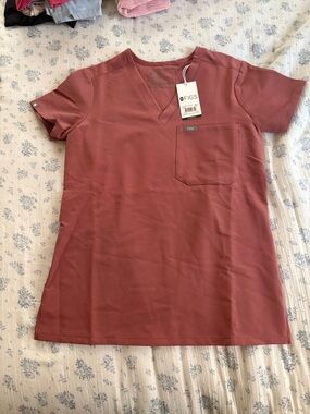 FIGS V-neck Scrub Top in Dusty Rose Clay